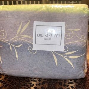 NWOT Cal King Sheet Set.